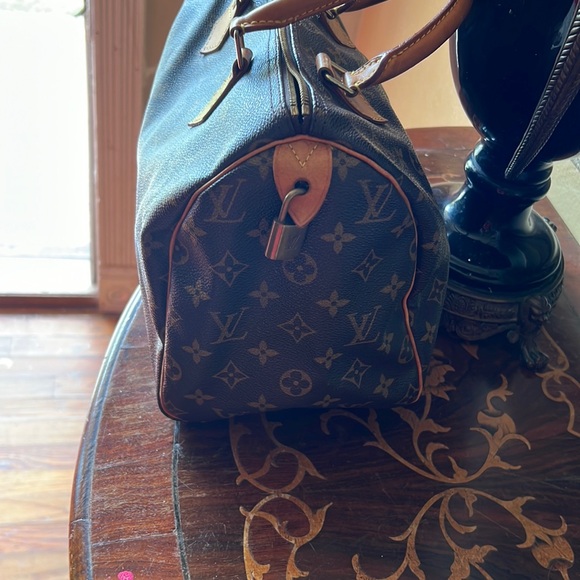 Louis Vuitton bag - Picture 1 of 16